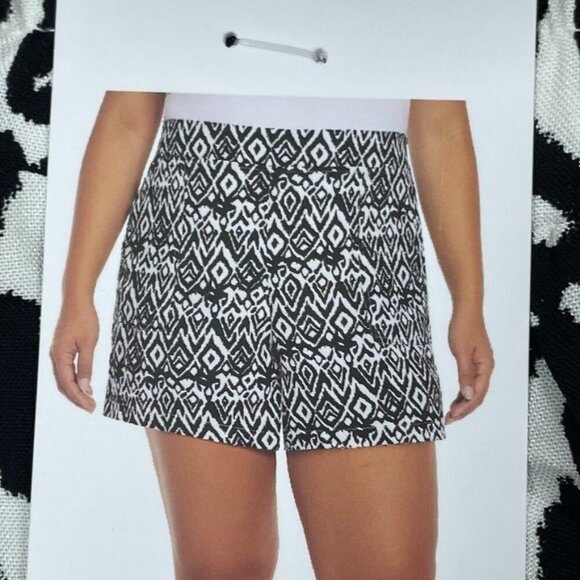 Wildfox Pants - Wildfox Womens XL Black & White Geometric Print Shorts 5" Inseam d0045